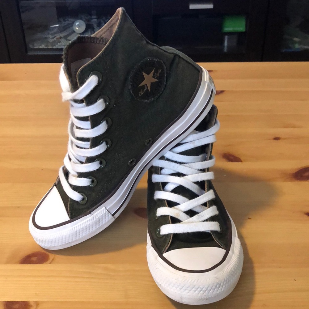 Olive green Chuck Taylor high top Converse All Star. Size 3 or Woman’s 5